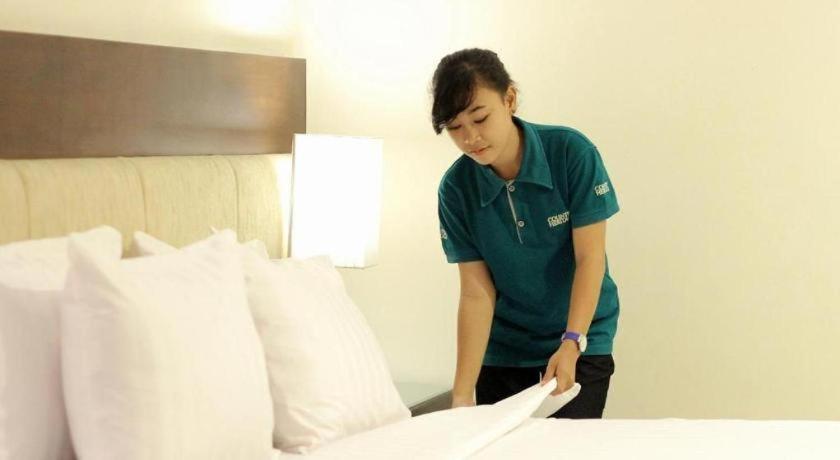 Country Heritage Resort Hotel Surabaya Eksteriør bilde