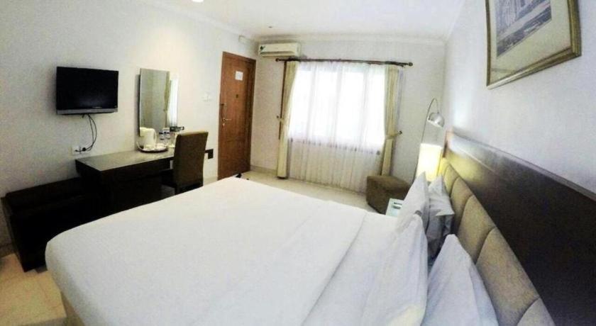 Country Heritage Resort Hotel Surabaya Eksteriør bilde
