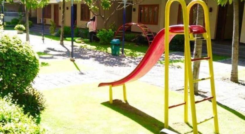 Country Heritage Resort Hotel Surabaya Eksteriør bilde